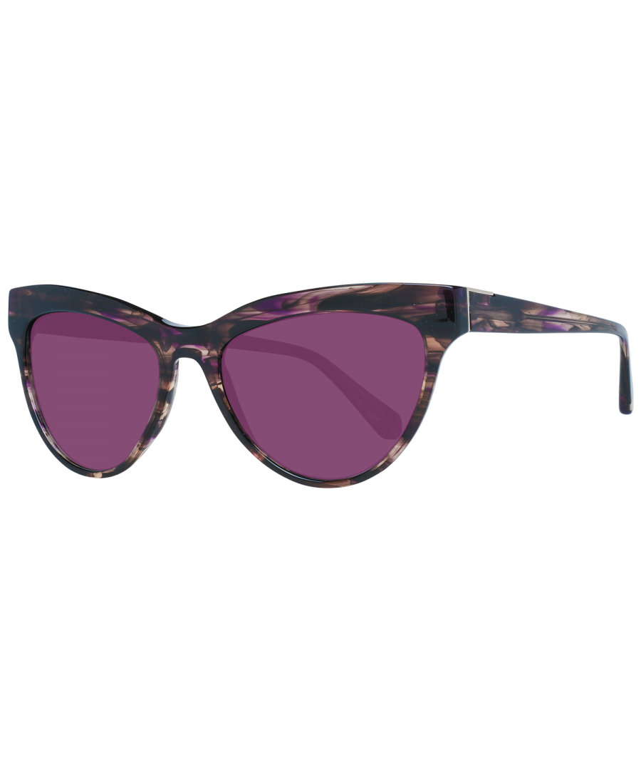 Zac Posen Sunglasses ZFAR MB 55 Farrow\nExtras: Geen extra's\nFrame kleur: Bruin\nFrame materiaal: Acetaat & Kunststof\nGlas kleur: Paars\nGlas materiaal: Kunststof\nCategorie filteren: 3\nStijl: Cat Eye\nGlas-Effect: verloop\nbescherming: 100% UVA & UVB\nGlas breedte: 55\nGlas hoogte: 42\nWeb breedte: 17\nTempel Lengte: 145\nVeer Scharnier: Nee\nLeveringsomvang: Zakje met merk\nFrame Stijl: Full-Rim