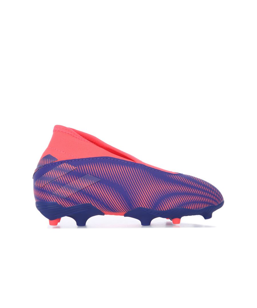 Junior adidas Nemeziz.3 FG Football Boots in purple.- Synthetic and textile upper.- Laceless construction.- Sock-like construction for the ultimate locked-down fit.- Lightly padded ankle.- TPU outsole with agility stud configuration.- Outsole designed for multiple generations of artificial grass.- Regular fit.- Synthetic and Textile upper  Textile and Synthetic lining  Synthetic sole. - Ref.: EH0583J
