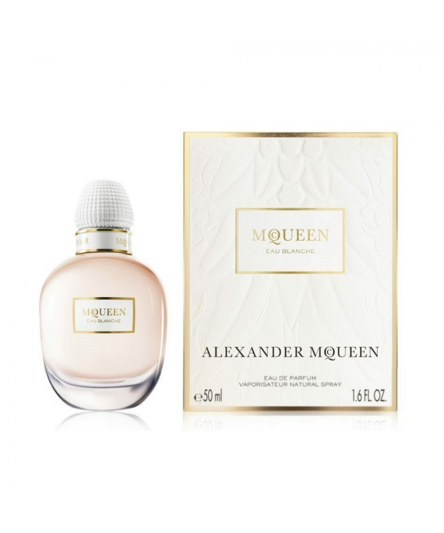Alexander McQueen Eau Blanche Eau de Parfum is a white floral fragrance for women. Classed as a woody, yellow floral and musky scent. This is a 50ml bottle. Please note: UK Shipping only.