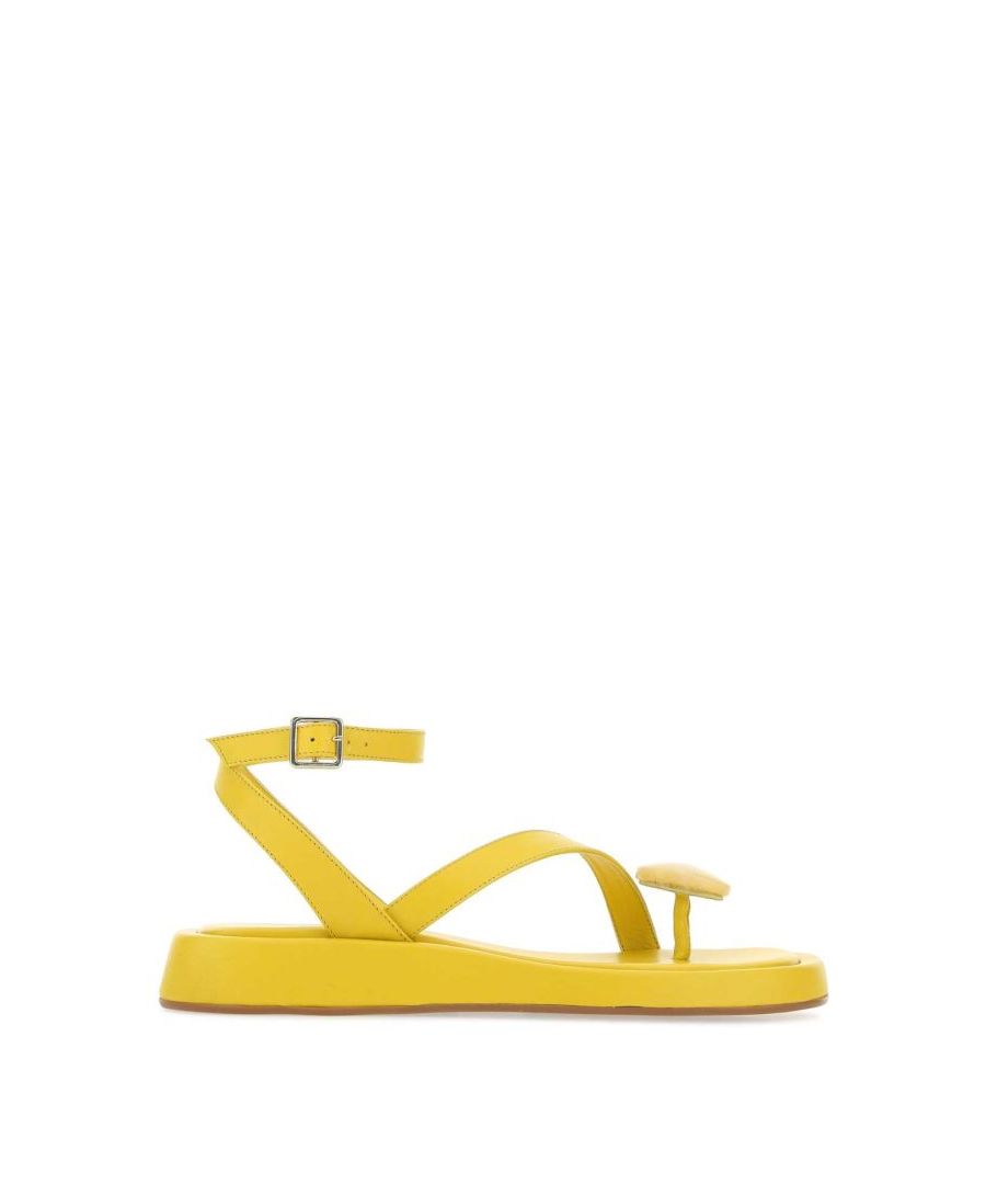 Yellow leather Rosie 18 thong sandals