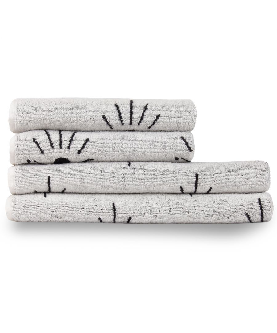 Add instant personality into your bathroom with this bold repetitive design featuring mystical watching eyes. Made out of 100% Turkish cotton, the Theia 4-piece towel bale is wonderfully soft and also quick drying, making it the perfect addition to your home. This product is certified by OEKO-TEX® showing it has been sustainably made.