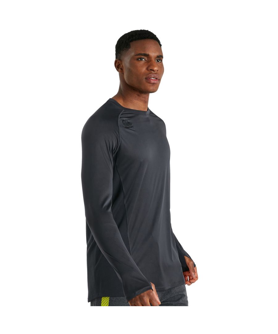 This super lightweight top is breathable, quick-drying and gives you all the room to move, so you’ll be flying round that field.