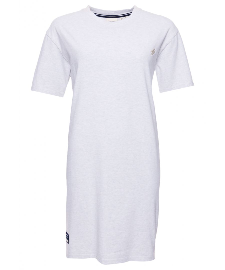 For an effortless everyday look, the Code T-shirt Dress looks great paired with classic white trainers.Loose Fit – where comfort meets cool, a stylish loose cut makes this a must-have shapeShort sleevesT-shirt designRibbed collarEmbroidered logoMade with organic cotton grown using natural rather than chemical pesticides and fertilisers. The healthier soil this creates uses up to 80% less water which is better for our planet and for the farmers who grow it.