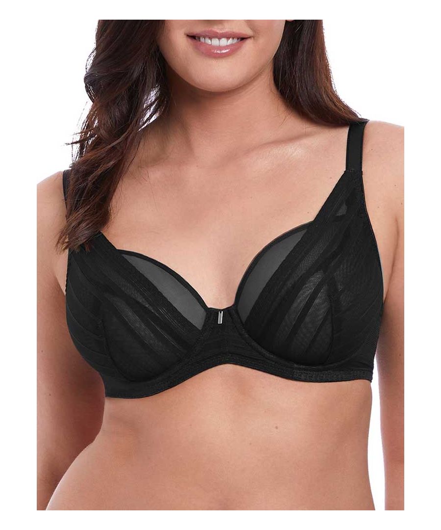 Freya Cameo High Apex Bra. With a plunge frame, stretch outer cups and adjustable straps. The product is recommended as hand-wash only.