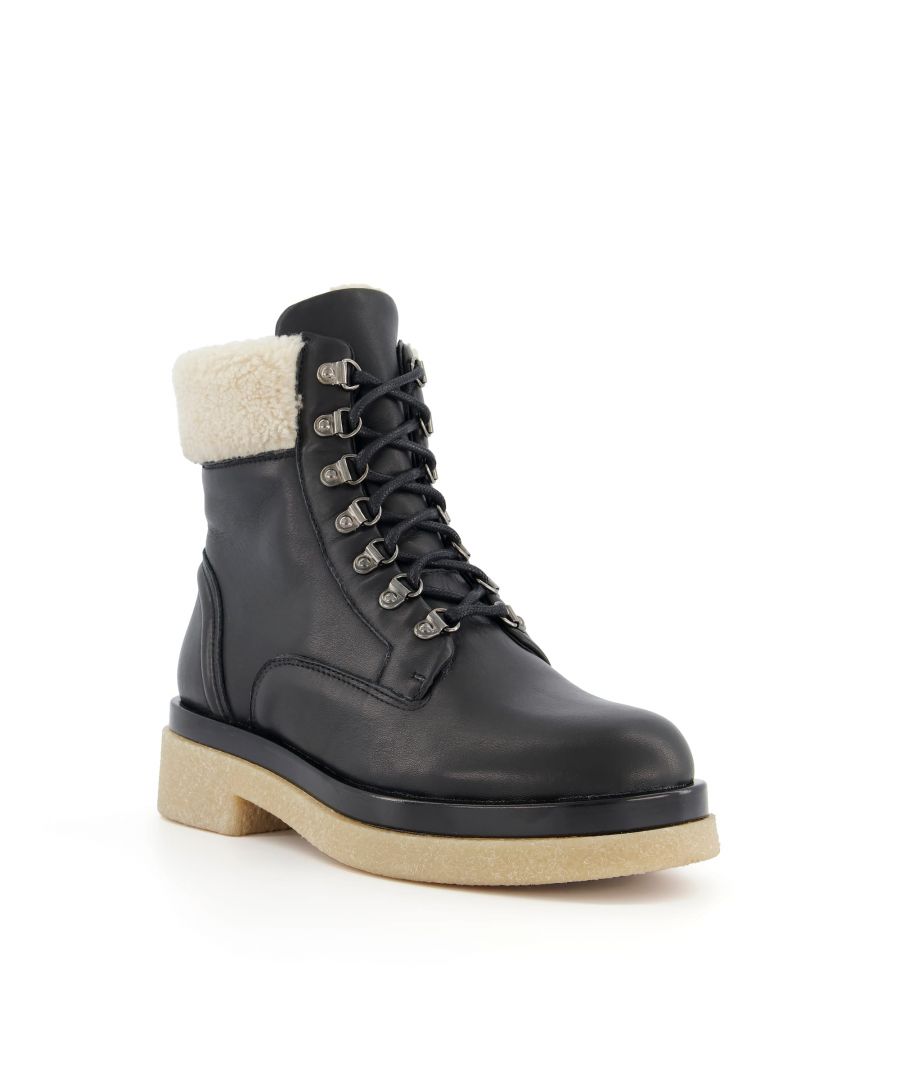 The hiking boot is a key trend this season. The epitome of style and comfort these boots feature a padded faux shearling collar and lining. Designed with a chunky contrasting sole and metal hooks once you've slipped your feet into these you will neve