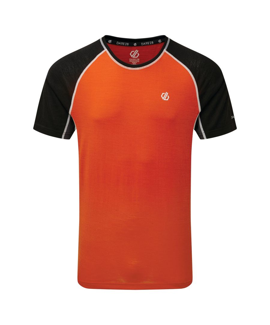 50% Polyester, 50% Wool. Fabric: Jersey, Merino Wool, Woolwic Plus. Design: Colour Block. Neckline: Round Neck. Sleeve-Type: Short-Sleeved. Anti-Bacterial, Anti-Odour, Drop Shoulder, Moisture Wicking.