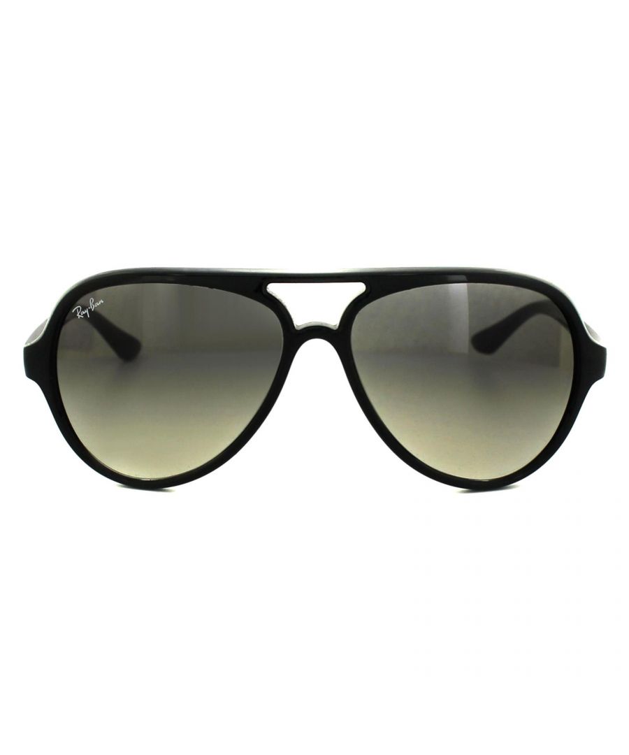 Ray-Ban zonnebrillen Cats 5000 4125 601/32 Zwart grijze gradiënt zijn een fantastische toevoeging De Rayban Sunglasses Range met een geweldige retro vliegerlook en stijl die een grote hit is gebleken