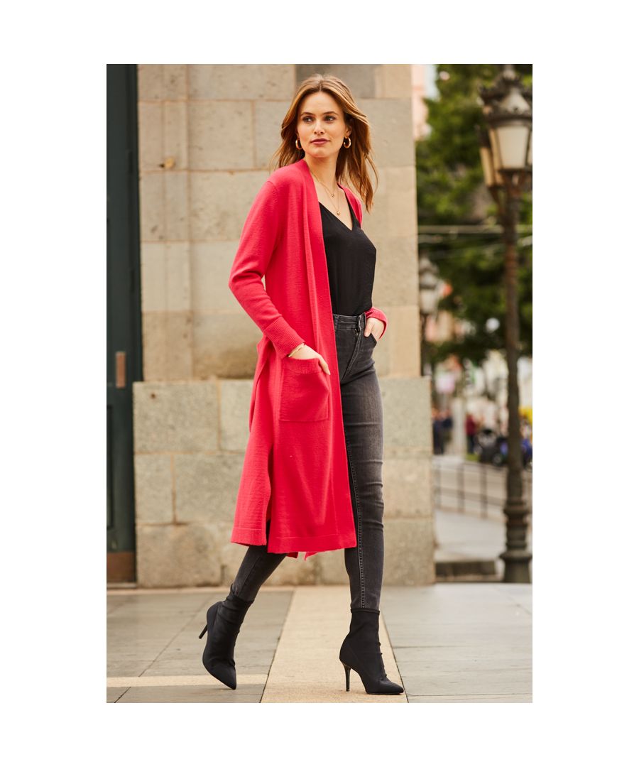 REASONS TO BUY: \n\nThe statement way to layer\nOn-trend maxi hem\nMood-boosting hot pink\nIt's lightweight but cosy\nWear it open or add a belt\nGreat with jeans and a t-shirt