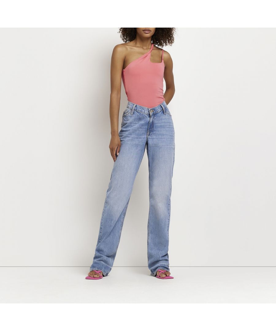 > Brand: River Island> Department: Women> Material Composition: 90% Polyester 10% Elastane> Material: Polyester> Type: Tank> Style: Camisole> Size Type: Regular> Fit: Regular> Pattern: Solid> Occasion: Casual> Season: SS22> Neckline: One Shoulder> Sleeve Length: Sleeveless