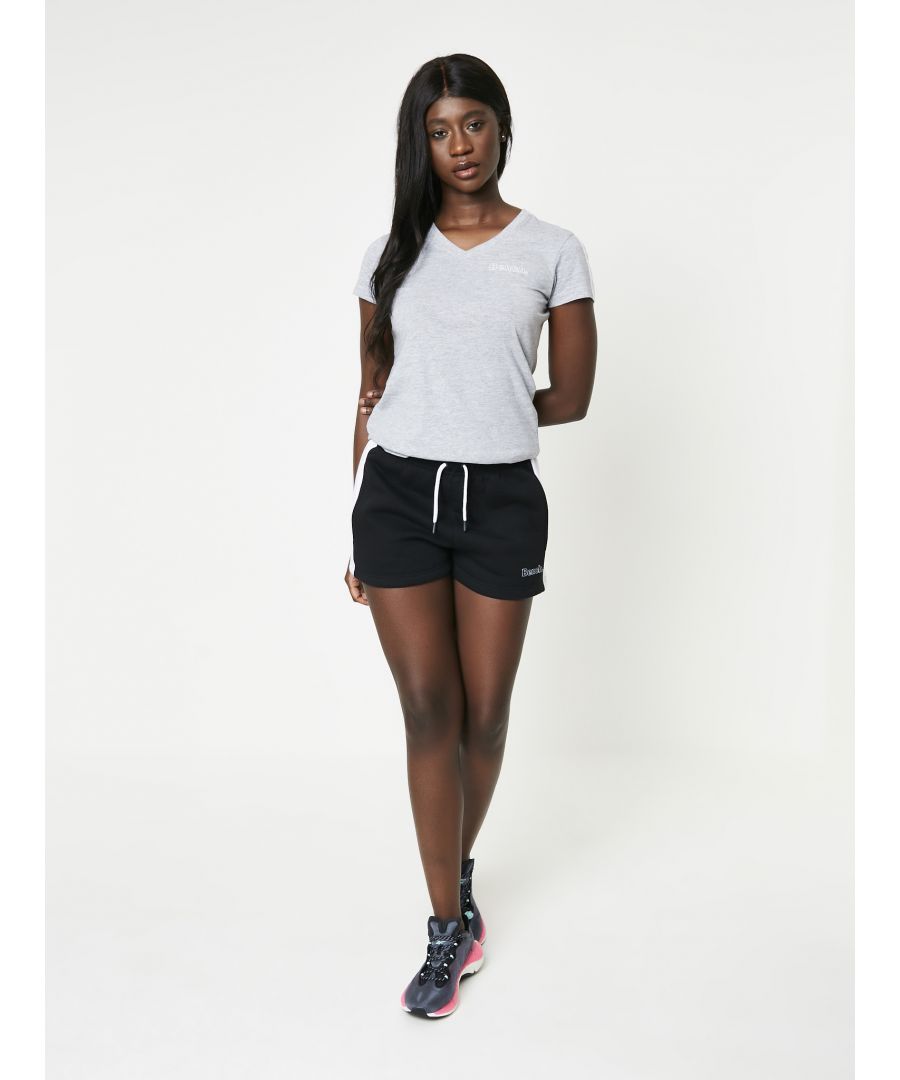 These 'Kelis' shorts from Bench are perfect for a cool and comfortable feel every day. The shorts feature an elasticated waistband, drawcord, two side pockets, side panelling and Bench logo. Made from cotton blend fabric.