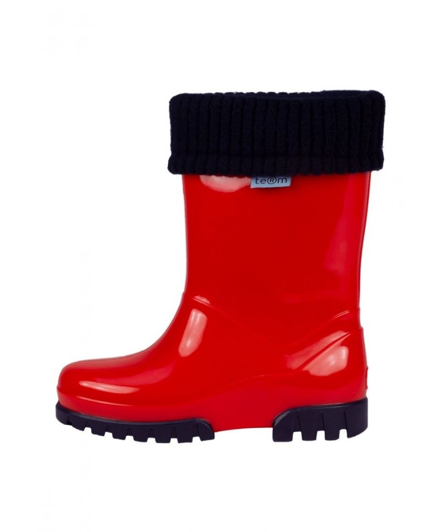 Quality Roll Top Welly Designed to last the seasons, this bright welly has a removable warm sock ideal for Autumn or Winter days, which can be simply removed for the Summer months.  Available in a range of colours\n\n. Durable PVC, keeping those young feet safe\n\n. High visibility reflective back strip, ideal for those evening walks\n\n. Grippy Base, preventing those unnecessarily slips