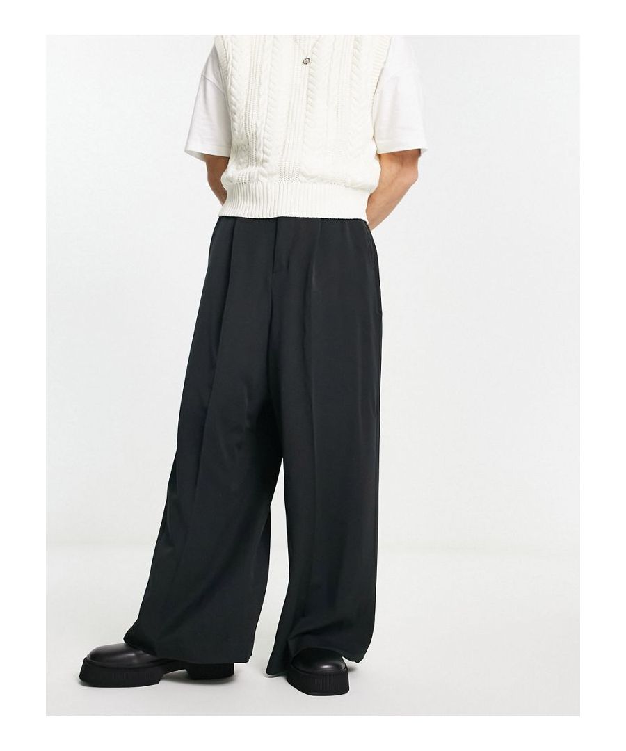 Trousers by ASOS DESIGN Style refresh: pending Regular rise Belt loops Functional pockets Wide leg Sold by Asos