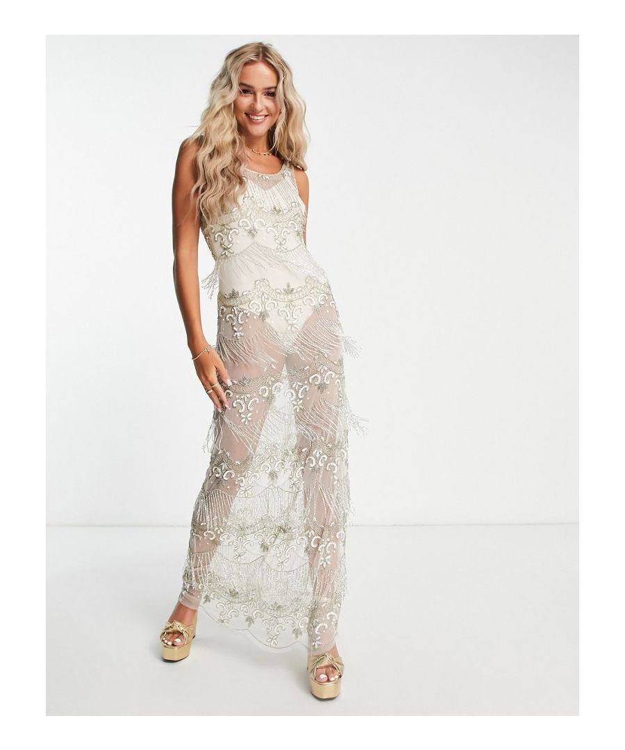 Maxi dress by Miss Selfridge Red-carpet ready Round neck Sleeveless style Zip-side fastening Regular fit Sold by Asos