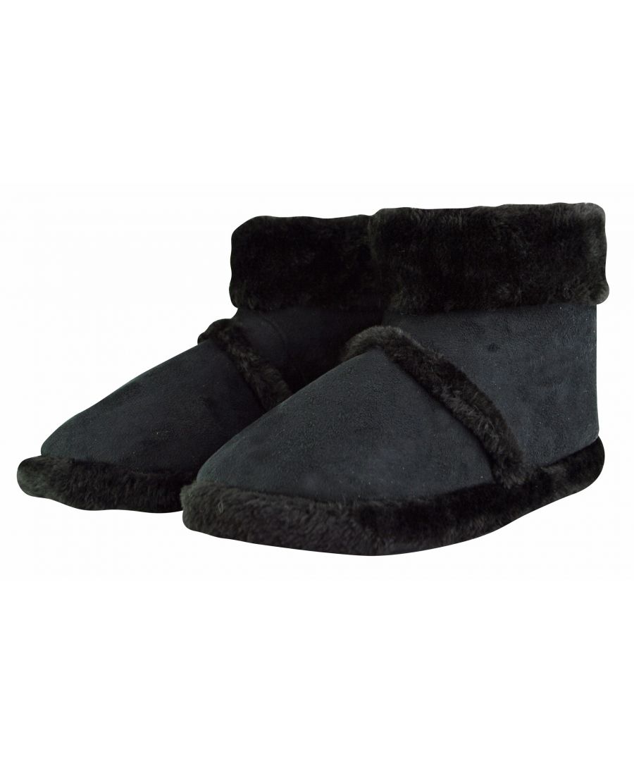 Slipper Snob Mens Slipper Booties  Treat your feet to these soft and cosy mens slipper booties. Whether you're spoiling yourself, or looking to gift a loved one, why not let these slippers do the talking with their luxuriously cushioned insole?  With a mid-leg length, these slippers help to retain heat and warmth close to your feet as well as your legs! Warm up those cold feet and legs in these mens slipper booties. These socks can be worn with bed or slipper socks, if you're looking to provide an extra layer of warmth this Winter season.  For a cosy and snug feeling, these slipper booties can be worn indoors at home if you suffer from cold feet. They feature a soft cushioned insole which helps to alleviate any pressure and fatigued feeling in the feet. There's plenty of room to wiggle your toes in these slippers as they allow a spacious fit.  For a trendy design, these slippers have a soft faux-fur trim around the top and bottom of the slippers. Match them with your favourite pair of socks and pj's!  These slippers are warm and breathable, further helping your feet to stay warm indoors during the colder months of the year! Choose from Black or Tan in these stylish slipper booties. They are available in mens sizes 7- 12 UK, 41-46 EU, 8-13 US.  Extra Product Details  - Mens Slipper Booties  - Slipper Snob Brand  - Faux Fur Trim  - Cushioned Insole  - Warm & Breathable  - Black & Tan Colours  - Mid Leg Length  - Indoor Home Slippers  - 7- 12 UK, 41-46 EU, 8-13 US