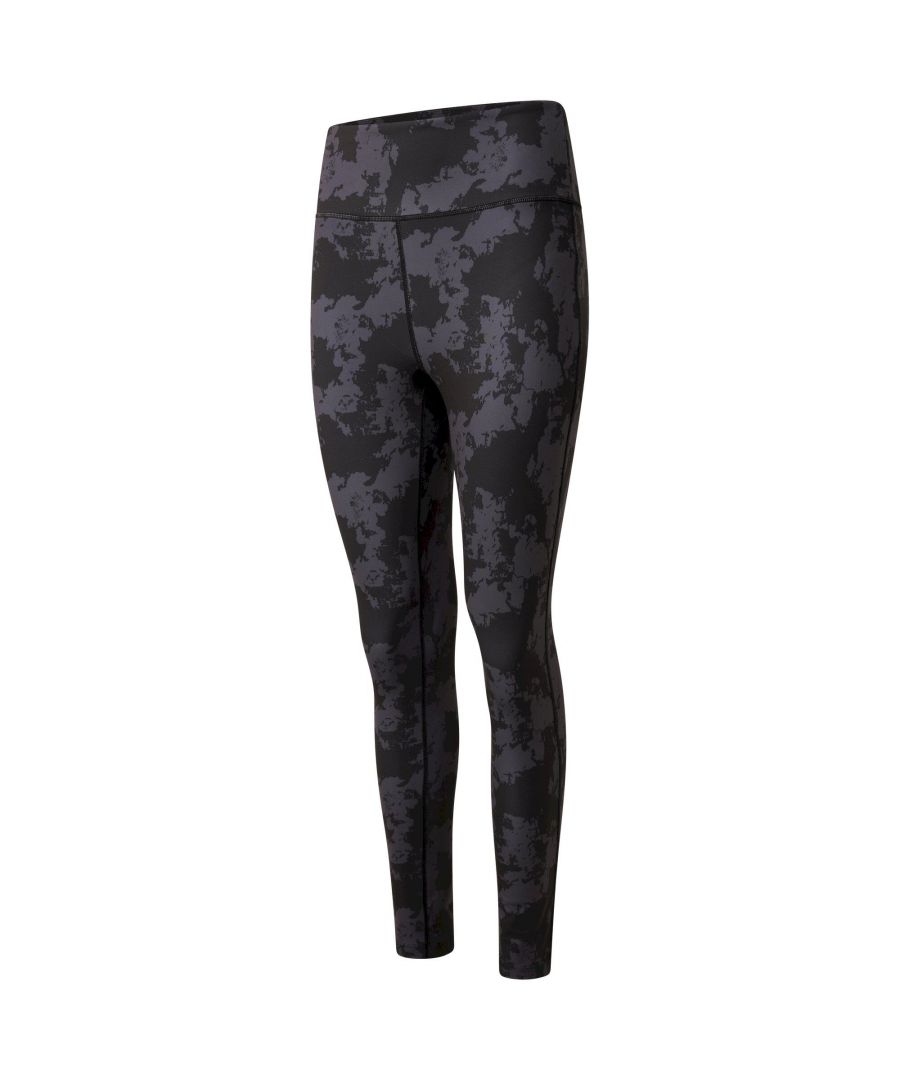 85% Polyester, 15% Elastaan. Stof: Jersey, Q-Wic, Zachte aanraking. Ontwerp: Logo, Luchtdruk. Platte vergrendelde naden, hurkbestendig. Stoftechnologie: Lichtgewicht, Vochtafvoerend. Zakken: 1 Binnenzak. Taille: Elastisch, Hoog uitlopend. Duurzaamheid: Gemaakt van gerecycled materiaal.