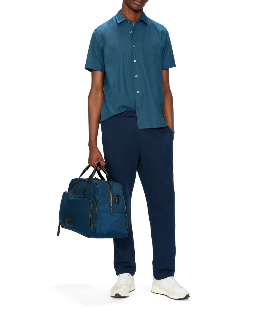 Short-Sleeved Drop Hem Plain Shirt