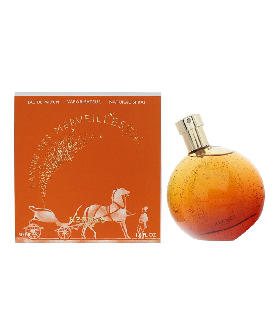 L'ambre Des Merveilles is an amber vanilla fragrance suitable for both men and women. It was created by legendary perfumer Jean-Claude Ellena and launched in 2012 by Hermès. The fragrance contains notes of Amber, Vanilla, Labdanum and Patchouli. The fragrance is a gorgeous, sweet amber fragrance that has a a warm, sensual side to it, thanks to the cosiness of Vanilla and Labdanum. The warming cosiness makes this excellent for Autumn and Winter wear.