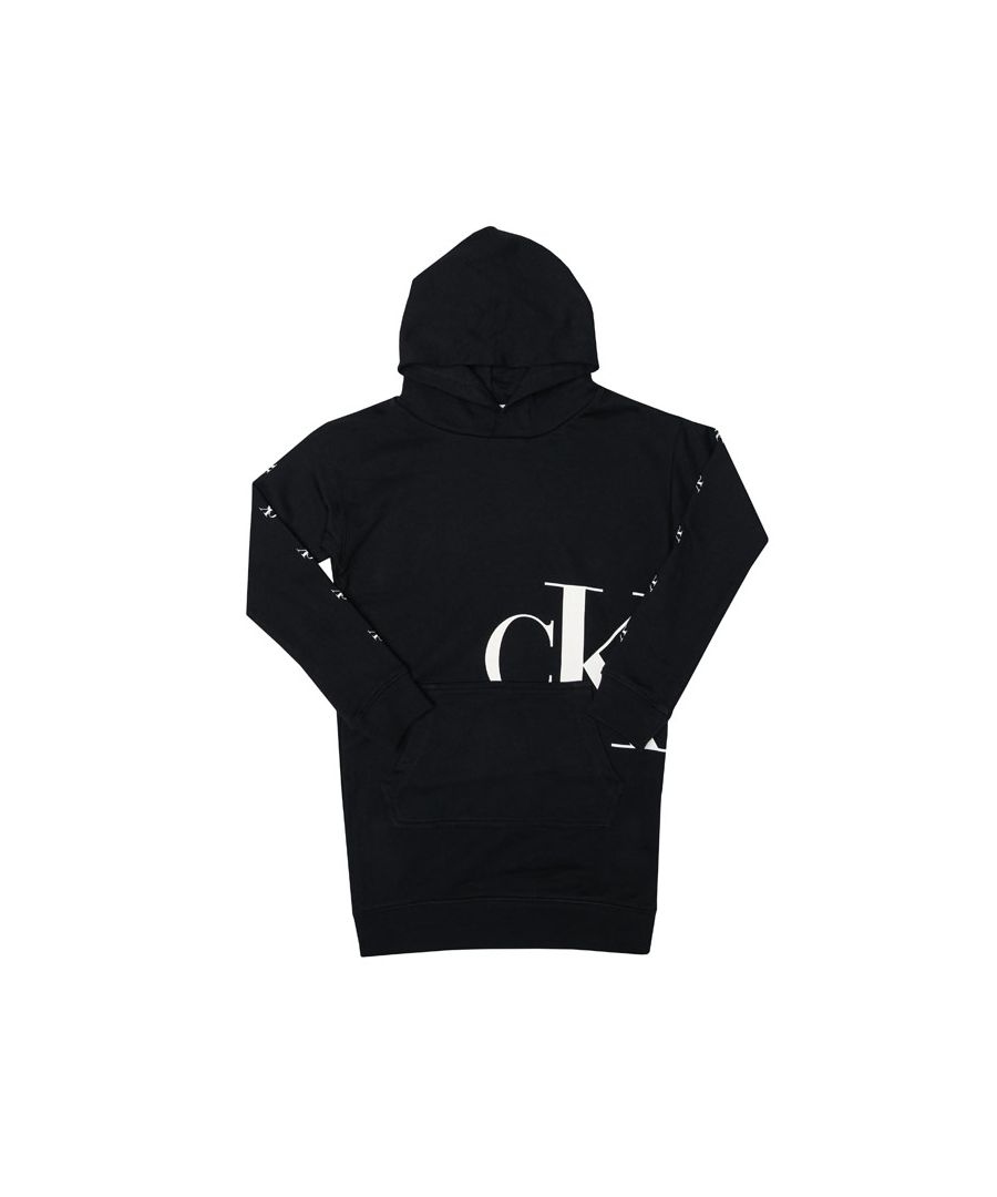 Infant Girls Calvin Klein Jeans Organic Cotton Hoody Dress in black.- Hooded neckline.- Long sleeves.- Large printed monogram logo on the front along.- Repeat logo print down the sleeves.- Large kangaroo pocket on the front.- Ribbed cuffs and hem.- Main Material: 100% Cotton.- Ref: IG0IG01029BEHI