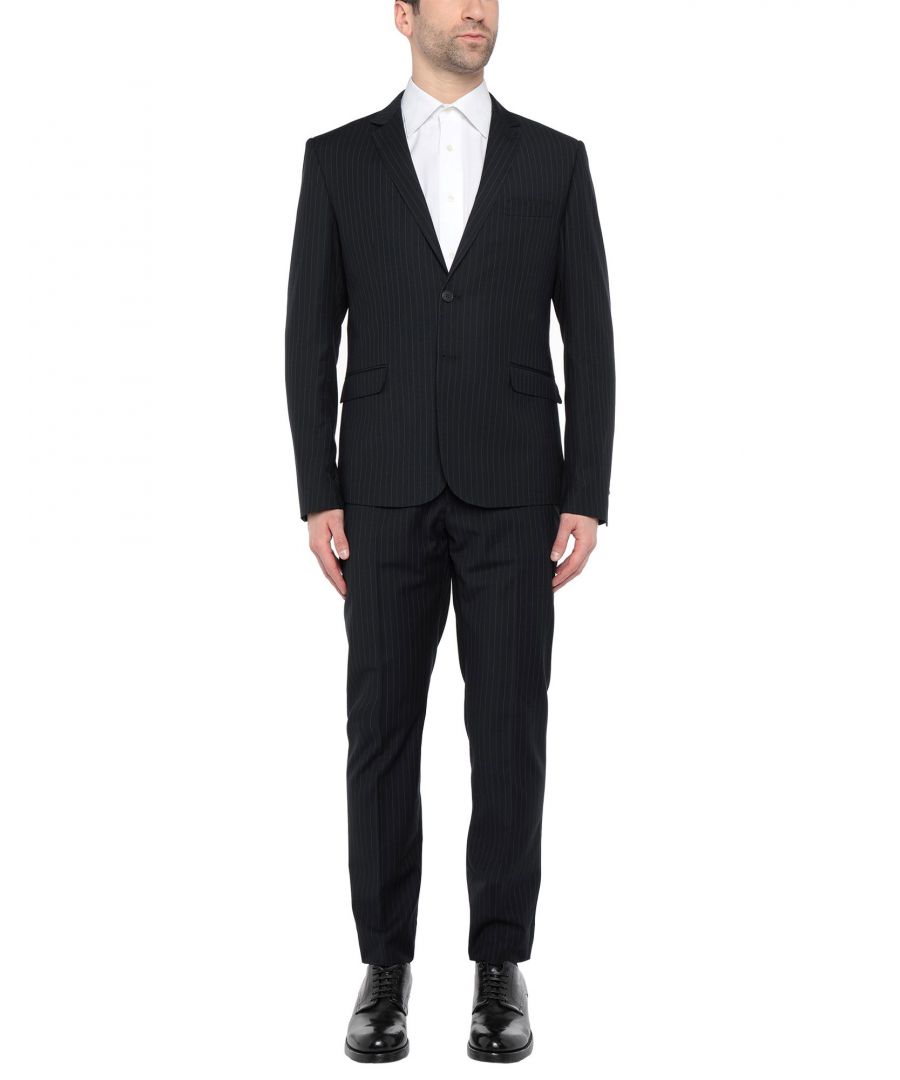 plain weave, no appliqués, pinstriped, multipockets, single chest pocket, two inside pockets, button closing, lapel collar, single-breasted , long sleeves, fully lined, mid rise, hook-and-bar, zip