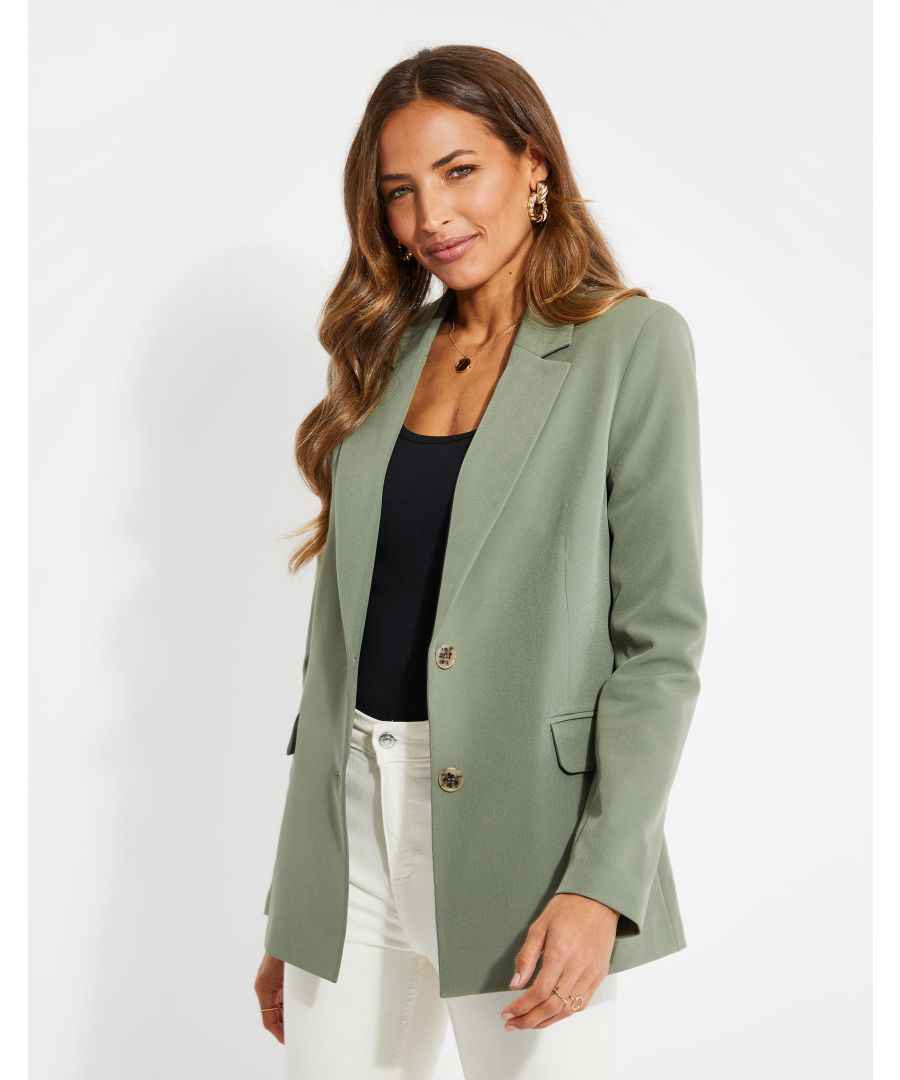 Be on trend with this versatile relaxed fit blazer from Threadbare featuring a revere collar and lapels, button fastening, padded shoulders, and two pockets. Team up with jeans and a t-shirt for a casual daytime look or dress and a pair of heels for a glam night out. Other colours and styles are also available.
