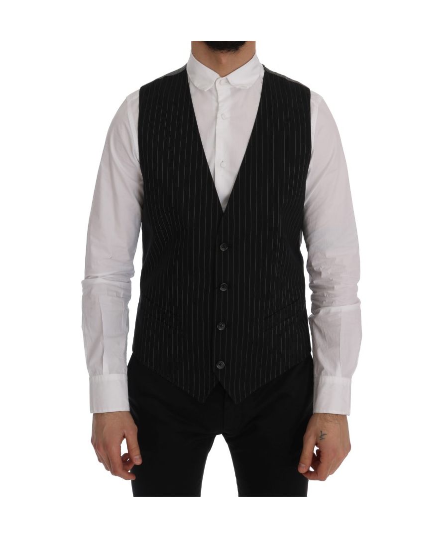 Dolce & ; Gabbana STAFF Absolument époustouflant, 100% Authentique, neuf avec étiquettes Dolce & ; Gabbana STAFF Gilet Modèle : Gilet à simple boutonnage Couleur : Noir, rayé Fermeture à bouton sur tout le devant Sangle arrière réglable Détails du logo Fabriqué en Italie Matériau : 80% Coton, 20% Viscose Doublure : 63% Viscose, 37% Laiton