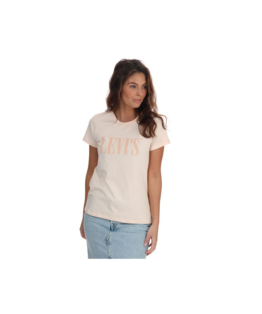 Women's Levi's The Perfect T- Shirt in blush.-Crew neck.- Short sleeves.- Levi’s logo printed to front.- Levi’s logo tab to side.- Regular fit.- 100% Cotton.  Machine wash at 30 degrees.- Ref: 173691365