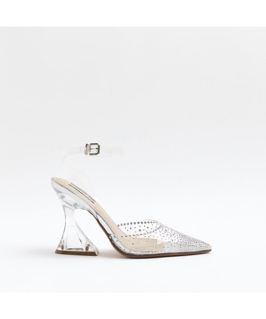> Brand: River Island> Department: Women> Colour: Beige> Type: Heel> Style: Strappy> Size Type: Regular> Material Composition: Upper & Sole: PU> Material: PU> Upper Material: PU> Occasion: Party/Cocktail> Season: AW22> Closure: Buckle> Toe Shape: Open Toe> Shoe Width: Standard> Heel Style: Spool> Heel Height: Mid (5-7.5 cm)