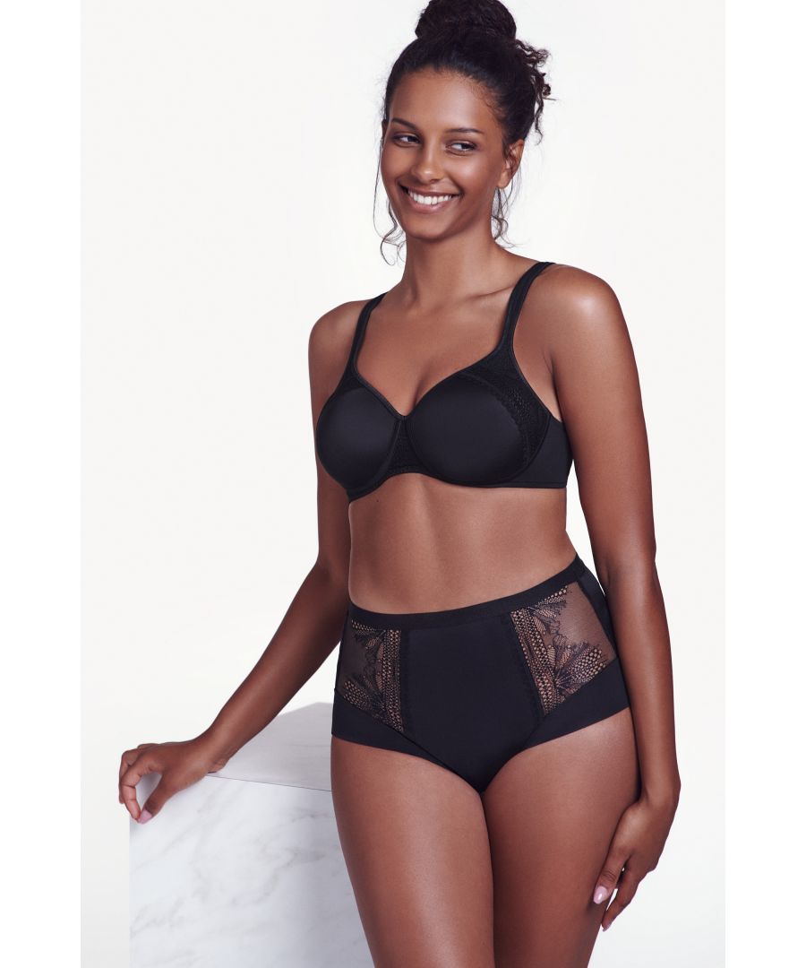 This non-wired foam cup bra from the Lisca 'Gina' range provides a nice shape and great support for larger, heavier breasts with comfortable straps that are slightly wider and foam lined on the shoulders. This classic and elegant lingerie is made of soft microfibre material with lace details.