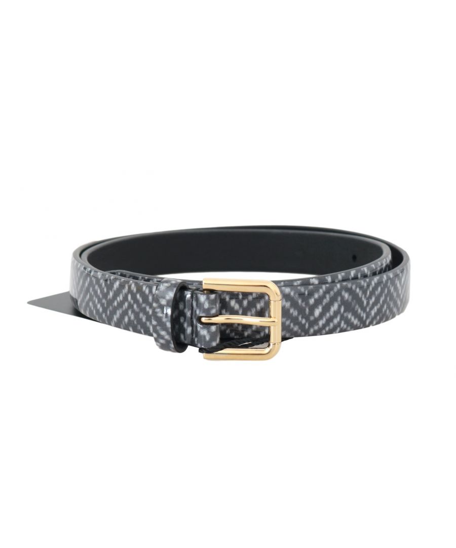 Dolce & ; Gabbana Absolument superbe, 100% Authentique, neuf avec étiquettes Ceinture Dolce & ; Gabbana. Modèle : Ceinture Couleur : Noir motif chevron blanc, boucle en métal doré Matériau : 100% Cuir Détails du logo Fabriqué en Italie