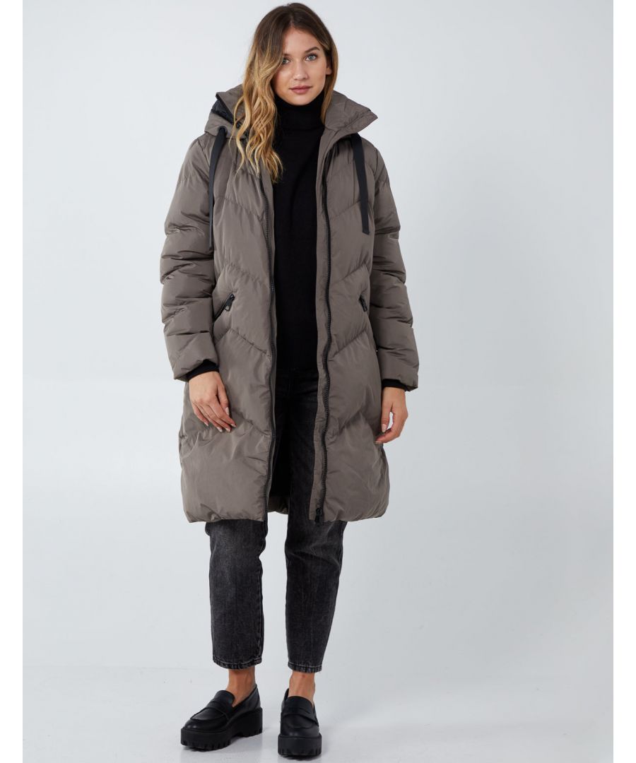 Be prepared for all weathers this winter with this thick longline puffer jacket. Whether your battling the storm or just popping to the shops this jacket will keep you cosy. Throw over jeans and knee high boots to keep that warm this winter. \n100% Polyester Dry clean only Long sleeve Approx length 94 cm Front zip fastened