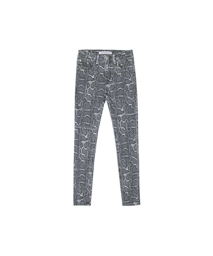 Junior Girls Calvin Klein Jeans High Rise Skinny Snake Print Jeans in grey.- 5-pocket construction. - Zip fly and button fastening.- Adjustable waistband.- Calvin Klein branded hardware and logo badge.- All-over snake print.- Cotton stretch denim.- High rise waist.- Skinny fit.- 92% Cotton  6% Elasterell  2% Elastane.- Ref: IG0IG010551BYJ