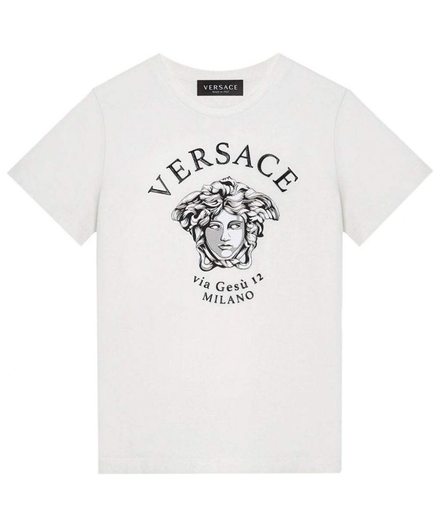 This Versace T-Shirt is a classic design crafted from 100% cotton. The T-Shirt is embellished with a printed Medusa surrounded by the logo ad the brands address. The T-Shirt has a crew neck and short sleeves.