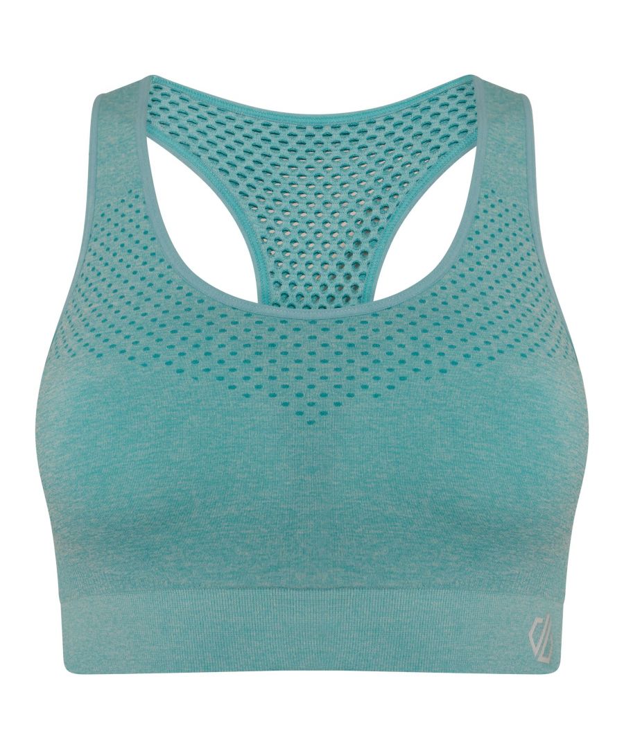 Material: 92% polyamide, 8% elastane. Medium impact sports bra. SeamSmart technology. Q-Wic plus seamless nylon/elastane or polyester/elastane knitted fabric. Anti-bacterial odour control treatment. Good wicking performance. Quick drying. Removable pads. Racer back design. Chest sizes to fit: (XS): 76-81cm, (S): 87cm, (M): 89-97cm, (L): 99-107cm.