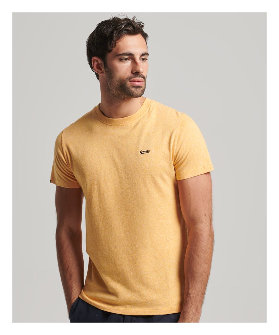 As wardrobe staples go, there's not much that is more versatile than a plain tee. Use it as the base of your layering look or bring front and centre as the focal point, the Micro logo T-shirt is perfectly comfortable being either. And with the smaller version of our iconic script logo, you won't be shouting about your style. After all, you don't need to shout about looking great as you do.Slim fit – designed to fit closer to the body for a more tailored lookRibbed crew neckShort sleevesEmbroidered micro logoSignature logo tab