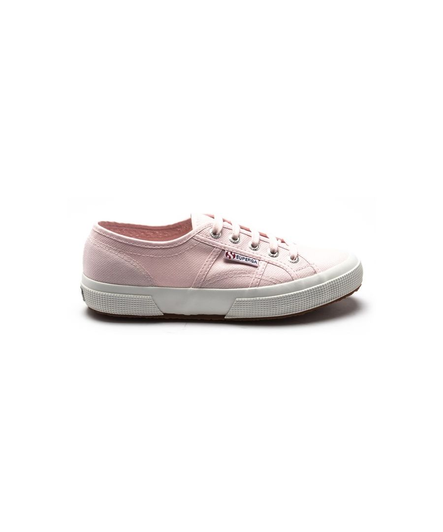 Bring Some Life And Retro Vibe Into Your Trainer Collection, With The 2750 Classic Women's Lace Up From Italian Brand Superga. Crafted From Breathable Pure Cotton, The Stylish Pink Plimsolls Are Finished With A Vulcanised Gum Sole, Supergun Logo And Branded Silver Eyelets.