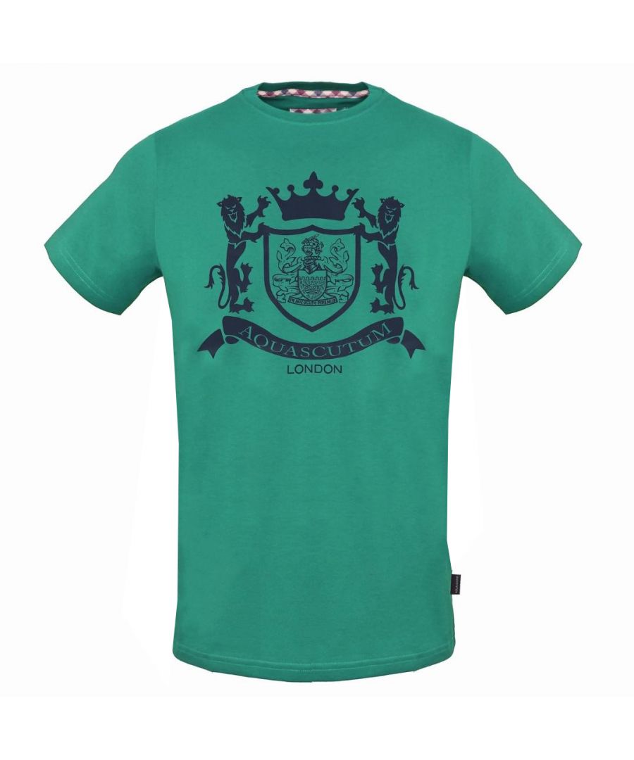 Groen T-shirt met koninklijk Aquascutum-logo. Groen T-shirt met koninklijk Aquascutum-logo. Ronde hals, korte mouwen. Elastische pasvorm 95% katoen, 5% elastaan. Normale pasvorm, past volgens de maat. Stijl TSIA08 32