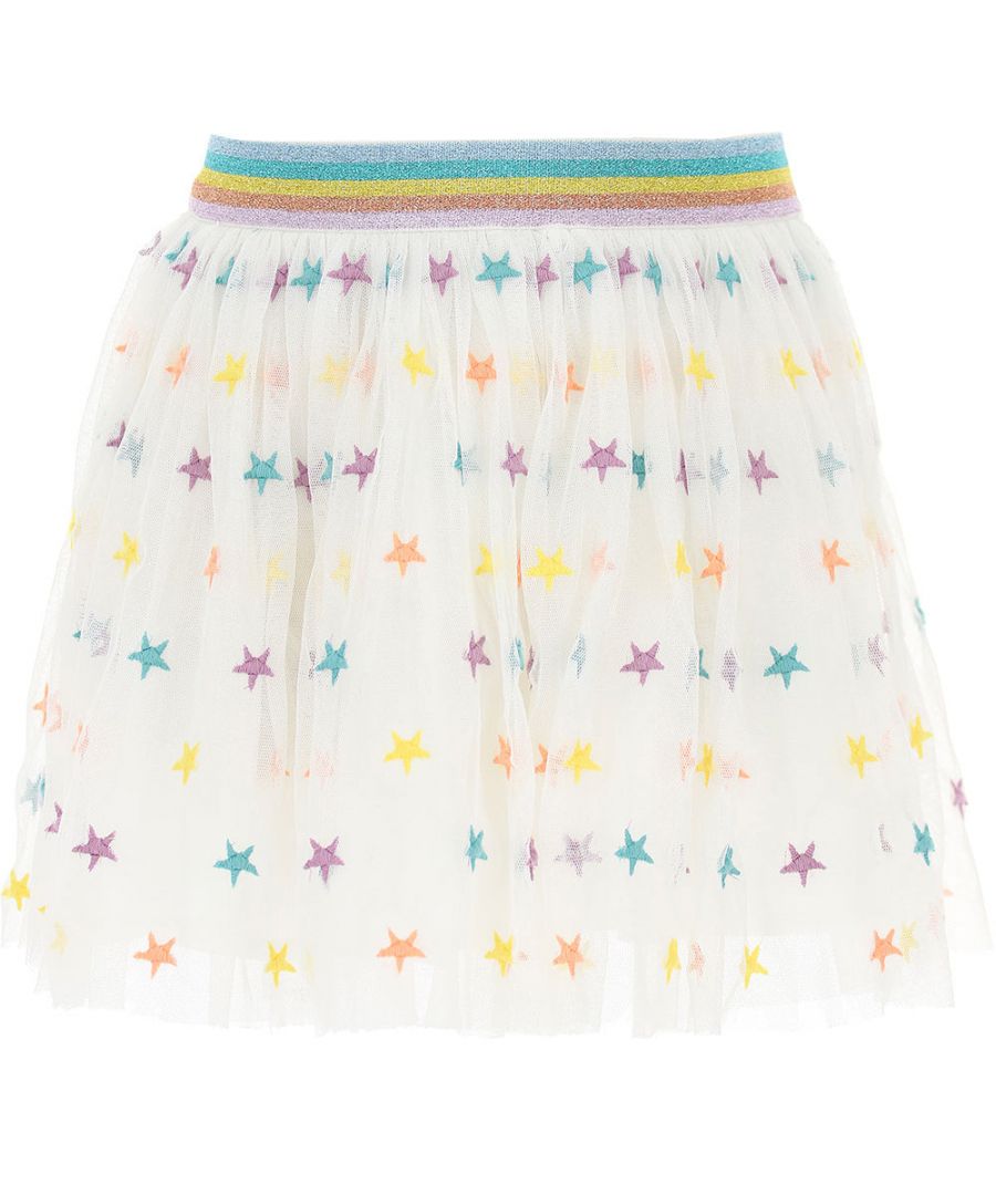 This Stella McCartney Girls Rainbow and Star Print Skirt in White has an elastic band on the waist, a glitter effect on the waist, tulle finishing and a star pattern.\n\nGlitter effect on waist\nTulle finishing\nStar pattern
