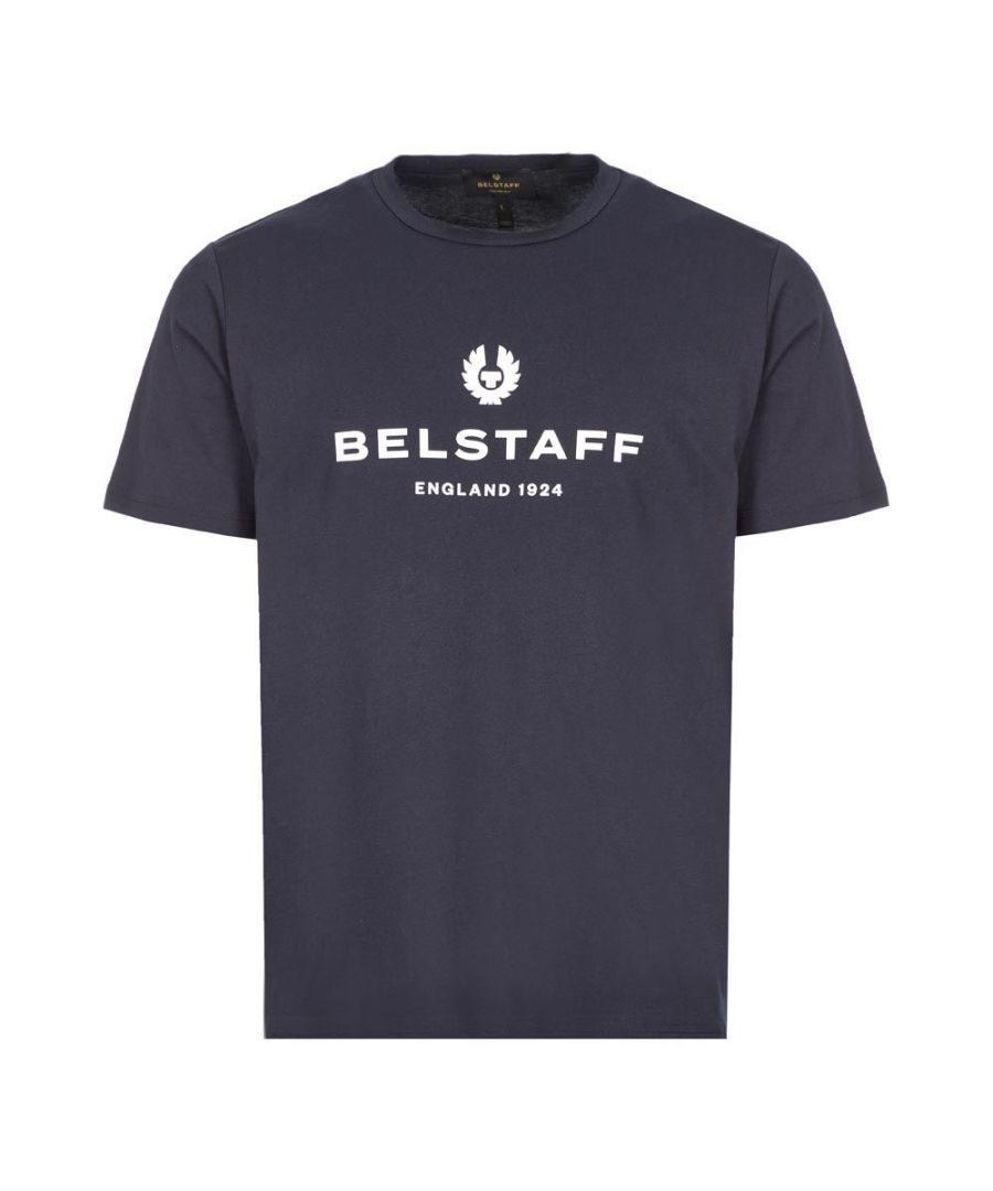 Belstaff 1924 Logo Navy T-Shirt. Belstaff 1924 Logo Navy Tee. Branding Across The Front Chest. Crew Neck, Short Sleeves. Regular Fit, Fits True To Size, 100% Cotton. Style - 71140348 J61N0196 80092