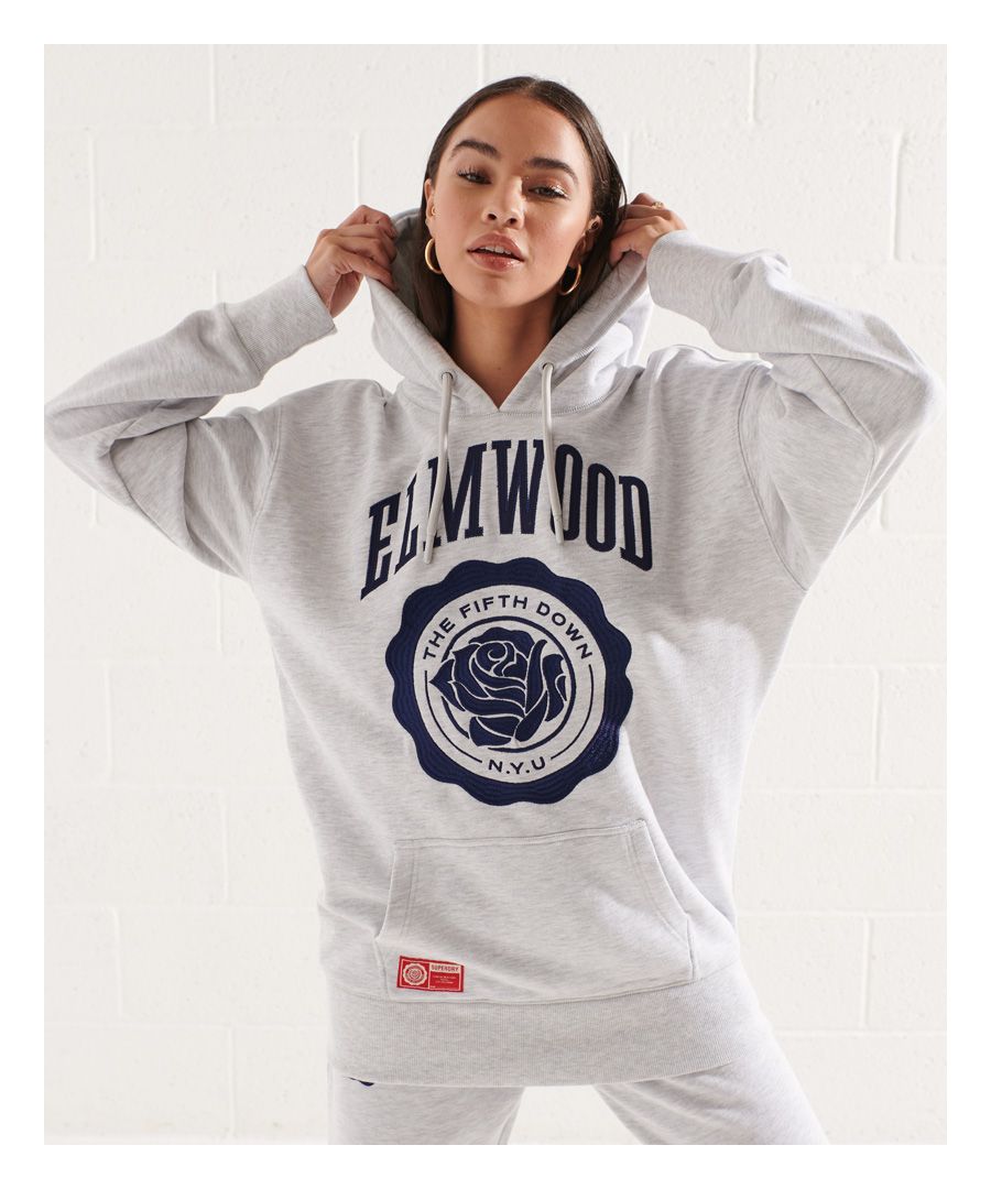 Achieve your goals this season, and stay warm whilst doing it. Whether you're lounging at home or out staying active, this hoodie is a perfect layering option.Oversized fit – exaggerated and super relaxed, let your style flowDrawcord hoodLong sleevesRibbed cuffs and hemFront pouch pocketEmbroidered graphicPrinted logoEmbroidered Signature patchXS/S: 34