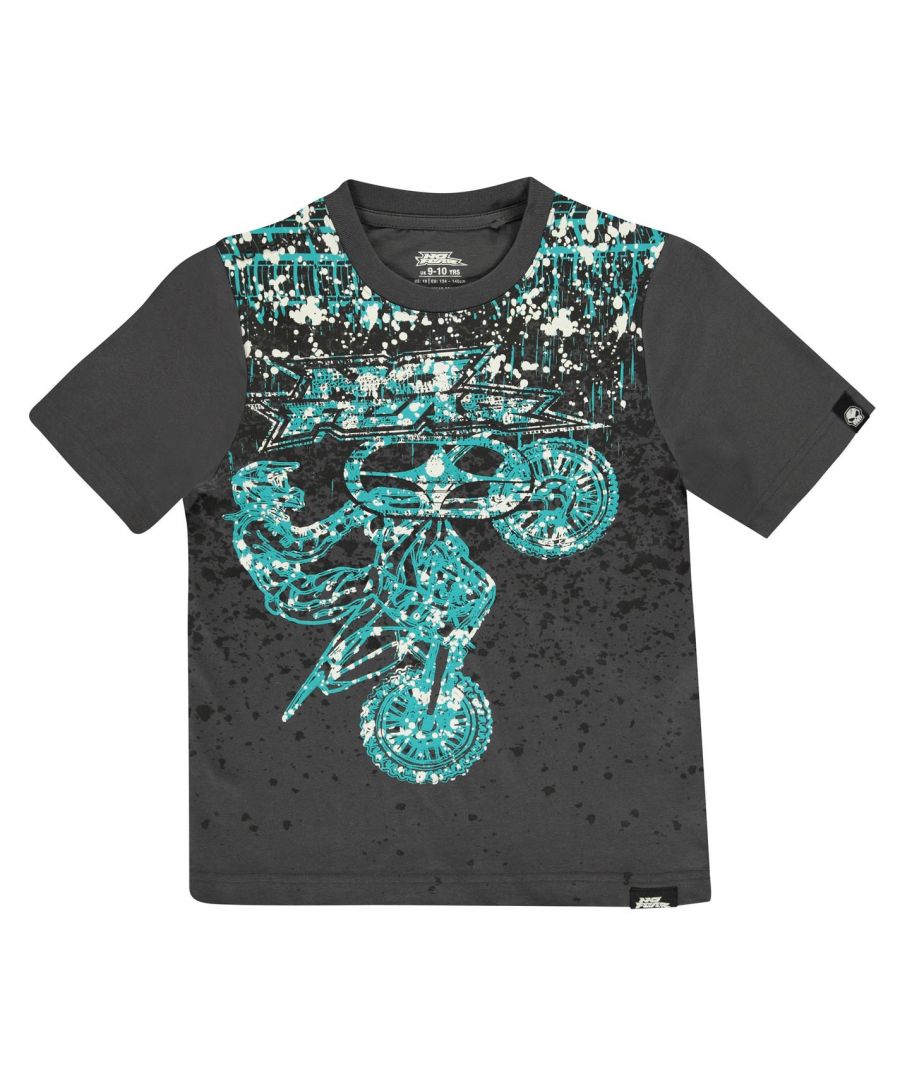 No Fear Core Graphic T-Shirt Junior Boys After dark, it’s time to shine in the No Fear Core Graphic T Shirt which has a glow-in-the-dark graphic at the chest. This T-shirt has a round neck with short sleeves, contrast stitching and No Fear branding completes this striking T Shirt. > Junior boys T-shirt > Round neck > Short sleeves > Glow-in-the-dark skull graphic > Soft fabrics > Regular fit > True to size > Contrast stitching > No Fear branding > 100% cotton > Machine washable > Keep away from fire