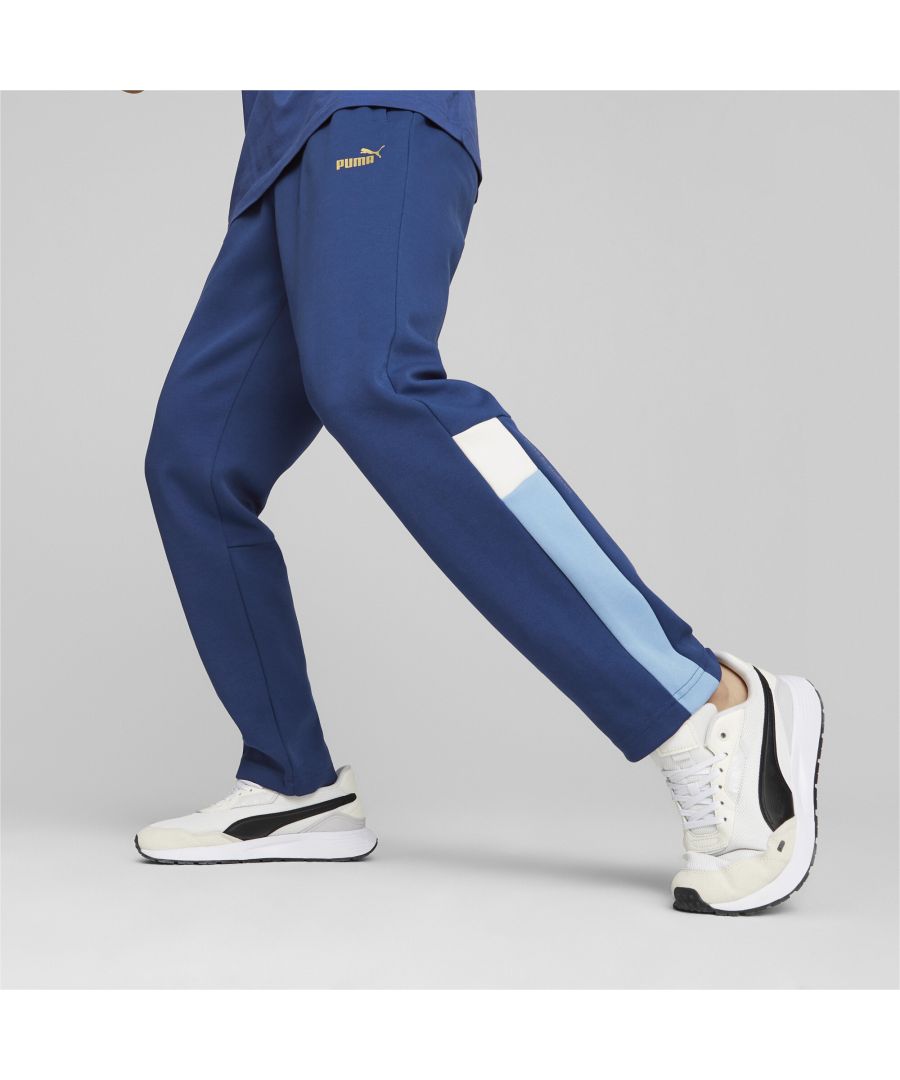 PRODUCT STORY Cityzens, cheer on Man City and welcome in the Chinese New Year with these special track pants. They have a retro-inspired look and golden details to mark the occasion. FEATURES & BENEFITS : Recycled Content: Made with at least 20% recycled material as a step toward a better future Cotton: Cotton in PUMA products comes from farms with a focus on sustainable farming such as water efficiency and soil health protection. Learn more: PUMA.com/FOREVER BETTER DETAILS : Regular fit Elastic waist Side pockets Official club crest on the leg PUMA No. 1 Logo on the leg