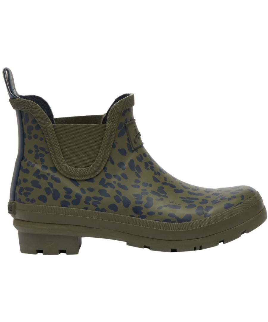 Thoughtfully designed to have the look of a Chelsea Boot, but with all the rainy-day features you'd ever want, our Wellibobs are the perfect way to style out any downpour! They're crafted from 1% rubber, fully waterproof with a water-dispersing outsole and have an easy wipe-clean construction so keeping them in tip-top condition will be a breeze. The short height and elasticated rubber gusset makes them great for popping on in a hurry, while the removable faux fur insoles add an extra layer of warmth.