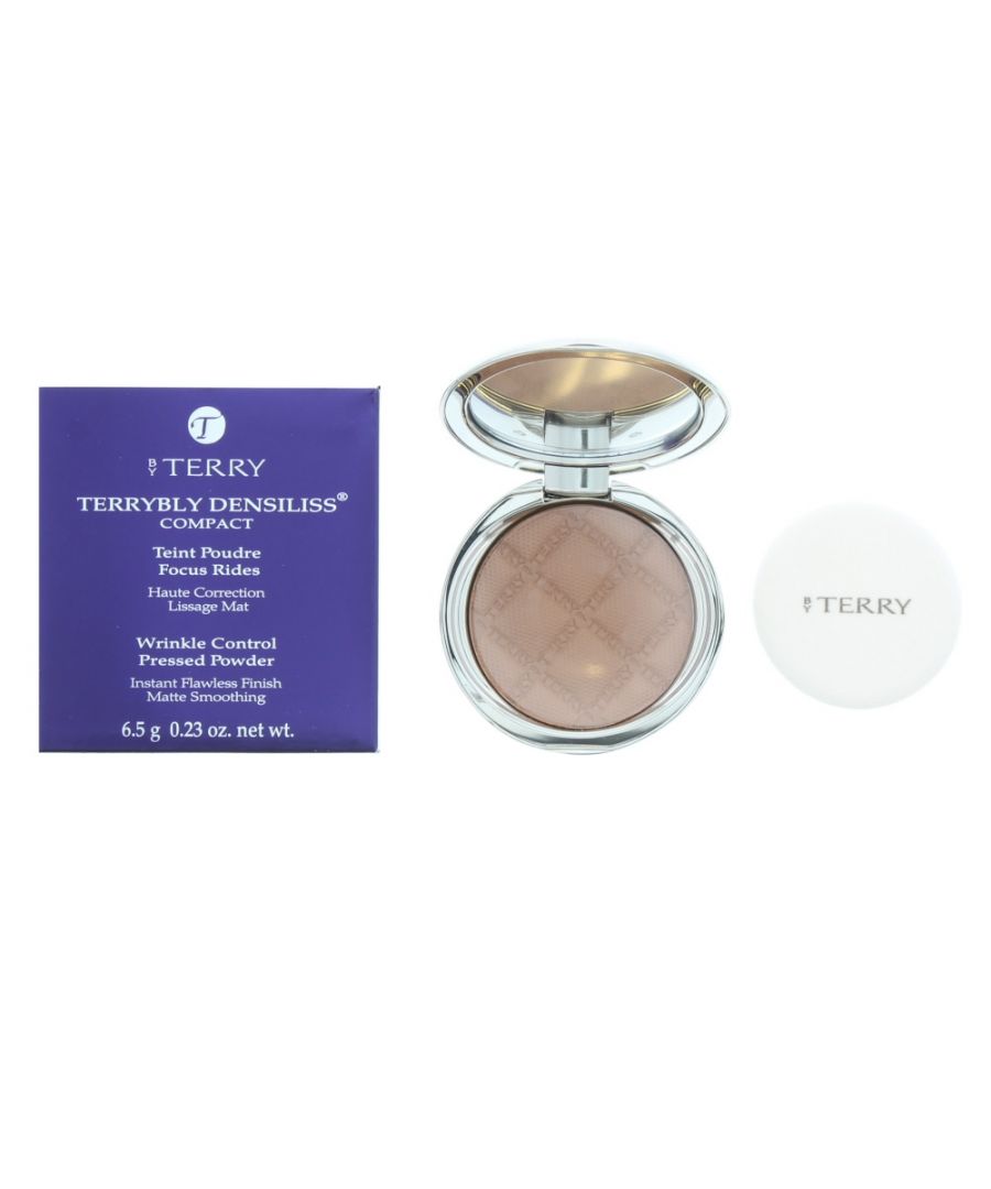 This luxurious silky powder sets like a second skin giving you a flawless sheer matte finish. A precision face puff guarantees tiptop application and touchups. Comes in a beautiful silver compact crafted from aluminium.