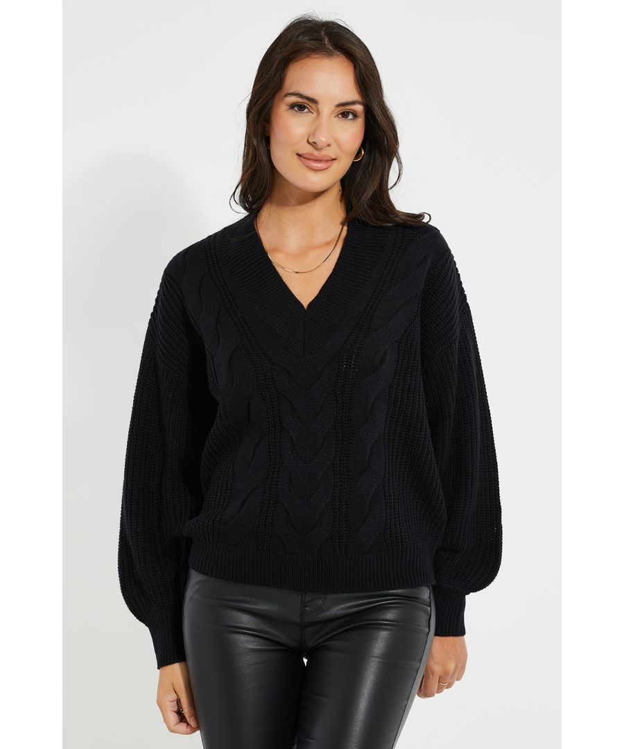 This slouchy cable knit detail jumper from Threadbare features a ribbed v-neck, dropped shoulder, ribbed cuffs, and hem. Made from soft fabric that is comfortable to wear and easy to care for. Other colours are also available.