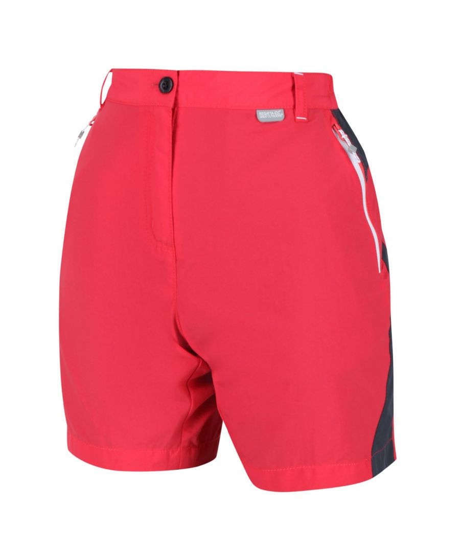 Material: 100% Polyamide. Super light, durable and stretchy showerproof hiking shorts with part elasticated waist. 2 zipped side pockets. Regatta logo tab on the waist.