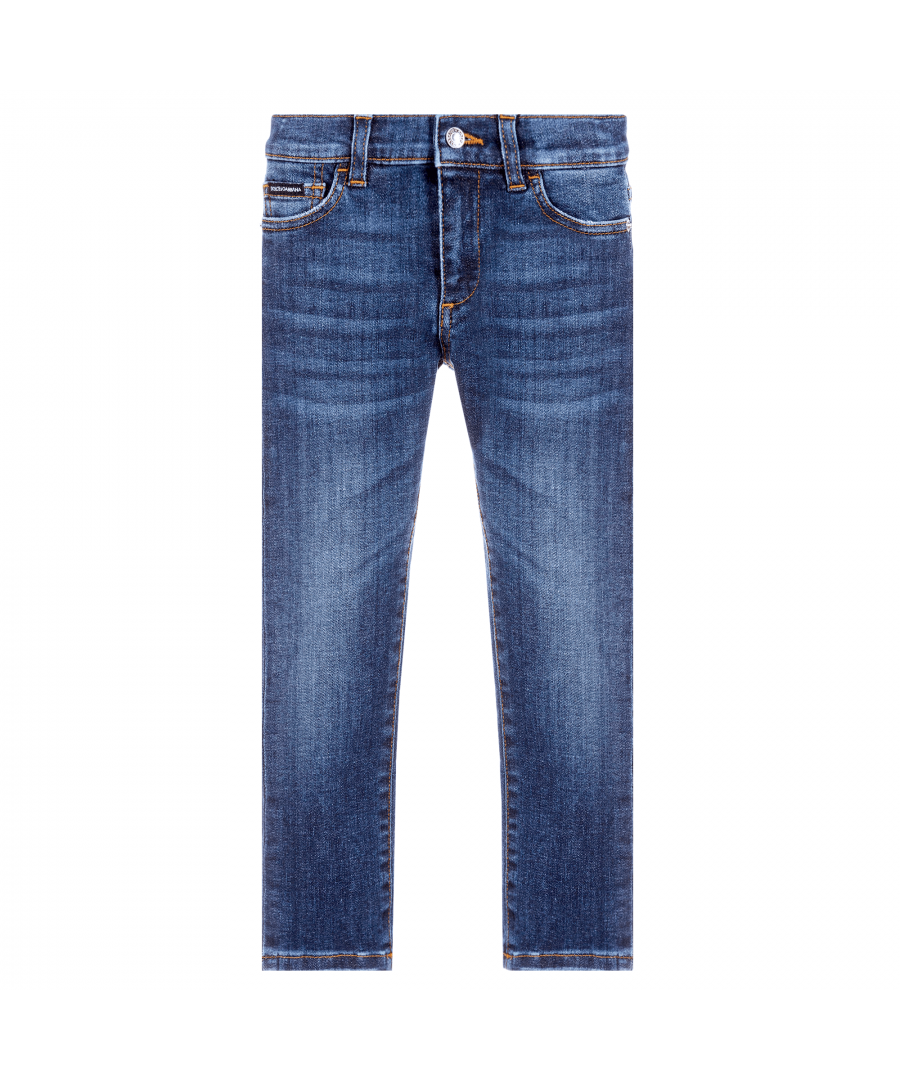 This Dolce & Gabbana jeans features the D&G logo on the back pocket of the jeans.