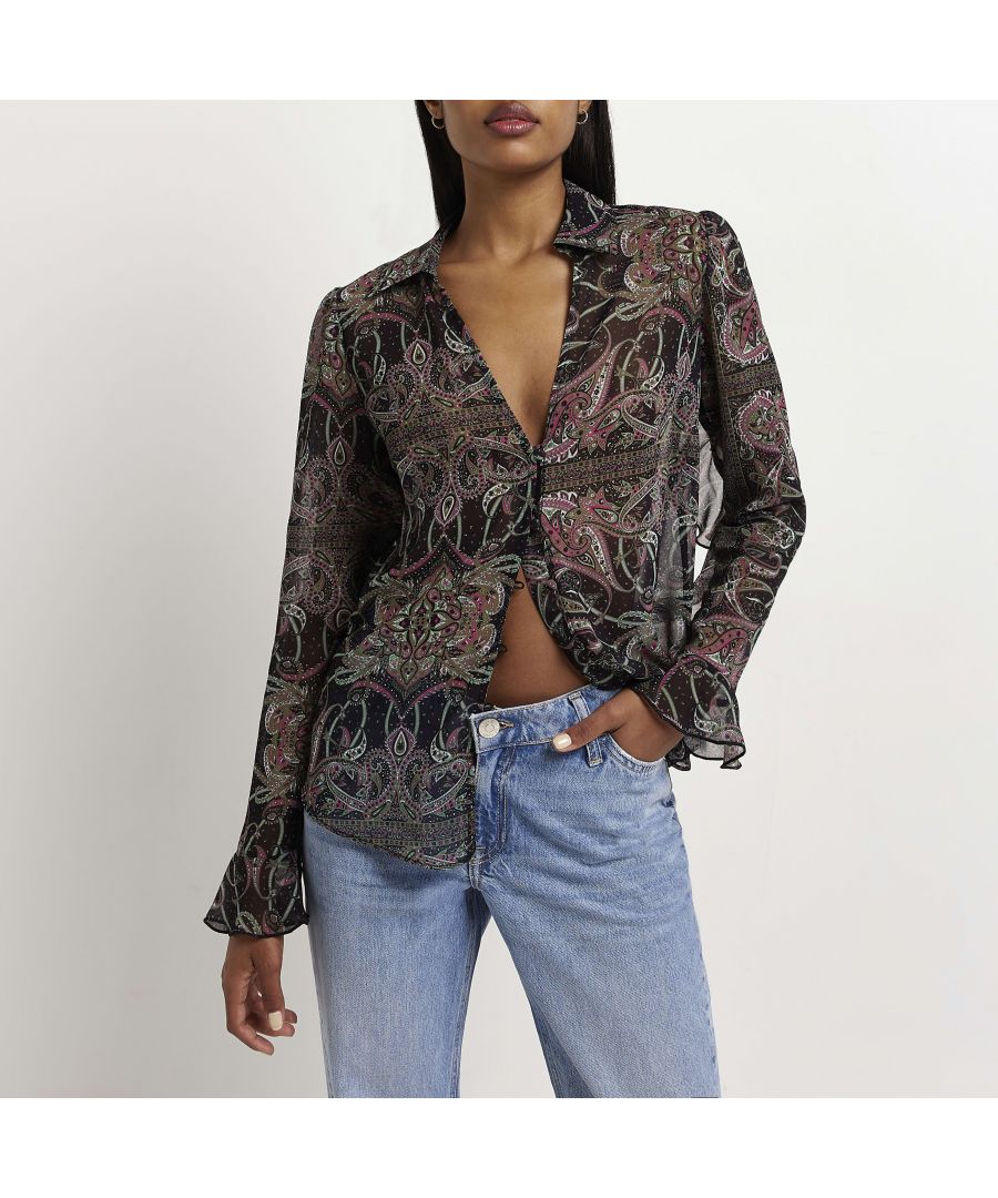 > Brand: River Island> Department: Women> Colour: Black> Material Composition: 100% Polyester> Type: Button-Up> Material: Polyester> Pattern: Paisley> Occasion: Casual> Neckline: V-Neck> Sleeve Length: Long Sleeve> Season: AW22