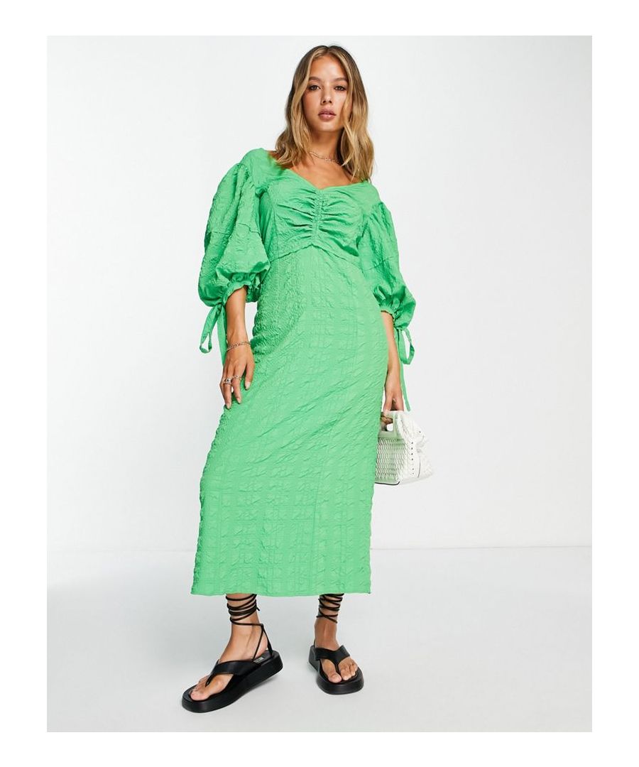 Dresses by Topshop Love at first scroll V-neck Puff sleeves Zip-back fastening Regular fit Sold by Asos