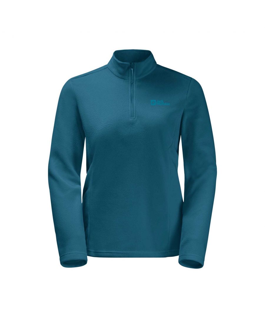 The Jack Wolfskin Taunus Womens fleece 1/2 Zip Top is ideal for every season. The breathable POLARTEC 100 is made of recycled polyester. This light pullover can be ideal for layering in order to gain extra warmth when using as a mid layer and the neck can be adjusted for temperature regulation. Jack wolfskin logo to left chest.