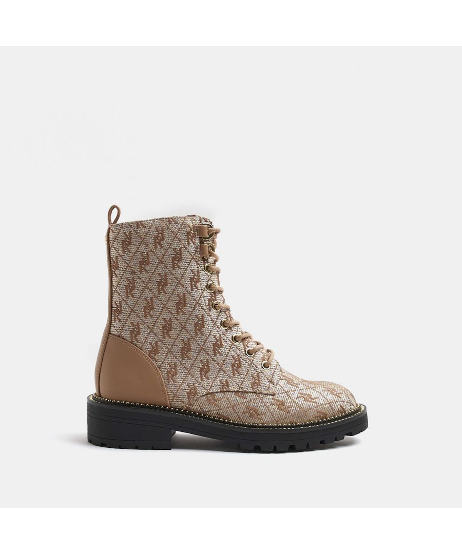 > Brand: River Island> Department: Women> Type: Boot> Style: Bootie> Material Composition: Material Composition: Upper: PU, Sole: Plastic> Upper Material: PU> Occasion: Casual> Season: AW22> Pattern: Check> Closure: Lace Up> Shoe Width: Standard> Toe Shape: Round Toe> Heel Style: Chunky
